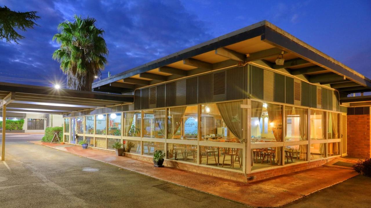 Plainsman Motel Forbes Exterior foto